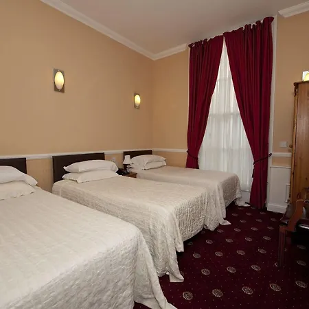 Hotel Balmoral House
