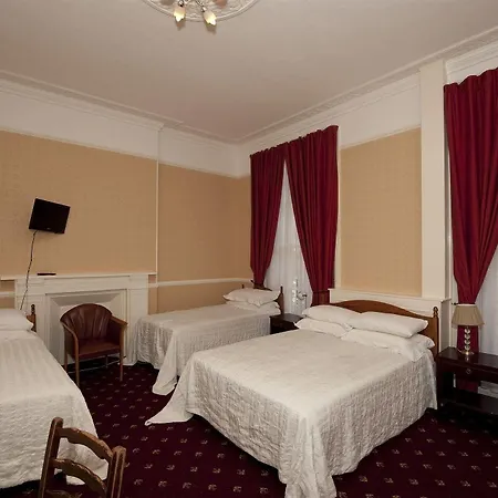 Hotel Balmoral House