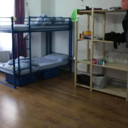 Hostel Saint Backpackers *