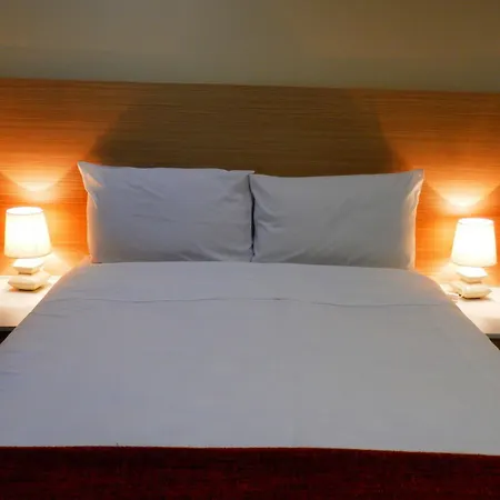 Heathrow Travellers Hub Bed & Breakfast
