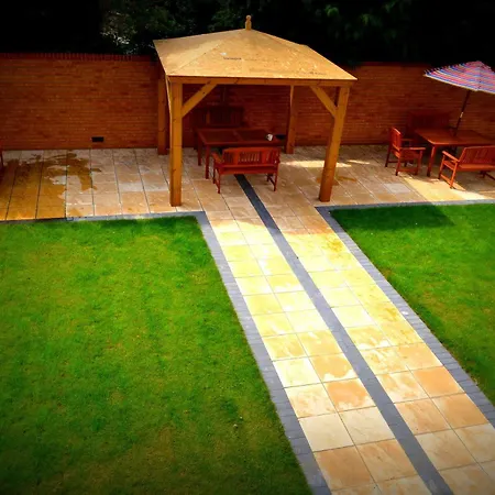 Bed & Breakfast Heathrow Travellers Hub