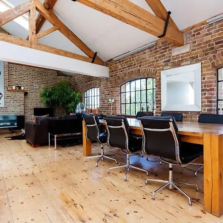 Veeve - The Grainstore Apartment London