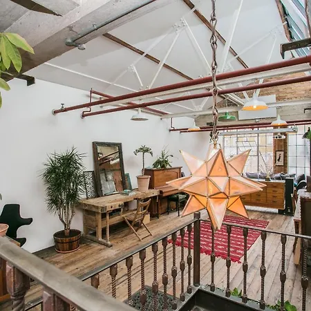 1000+ Square Foot Loft In Former Factory *