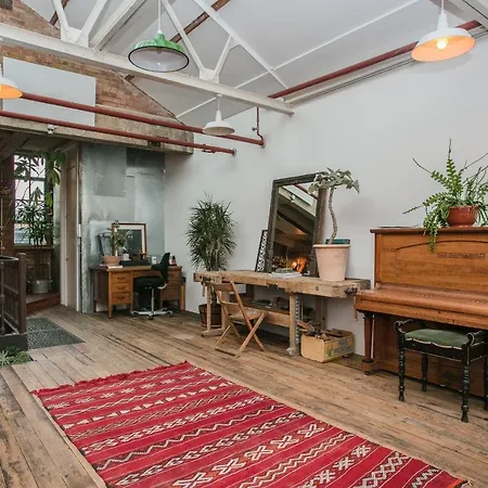 1000+ Square Foot Loft In Former Factory London