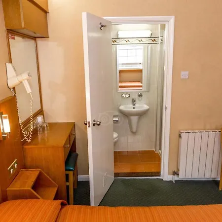 The Beverley House 2* לונדון