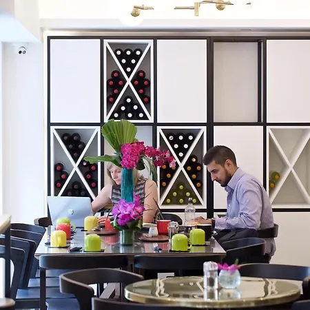 Hotell The Z Tottenham Court Road 3*