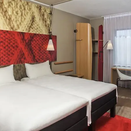 Ibis Greenwich