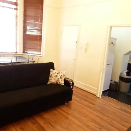 Apartment Beautiful Family Barons Court