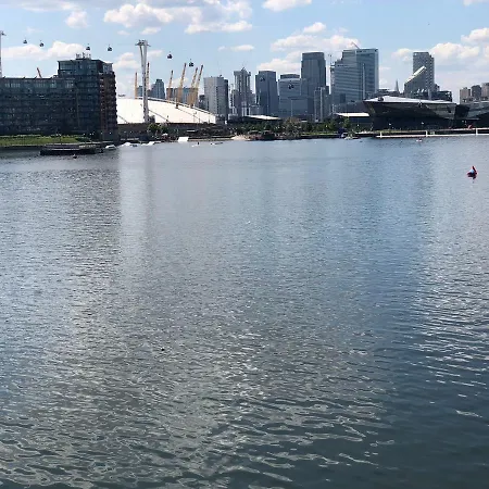 Apartment Wards Wharf Approach *