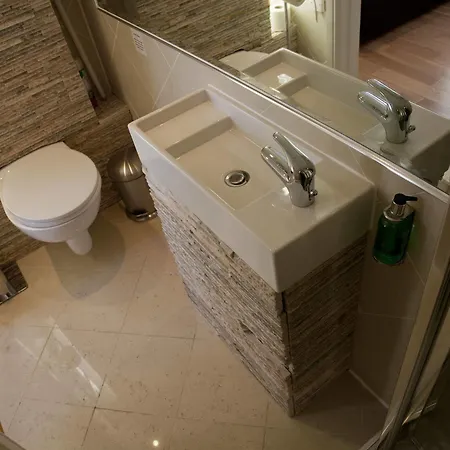 The Kensington Apartment London
