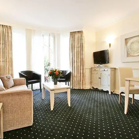 Collingham Serviced Aparthotel