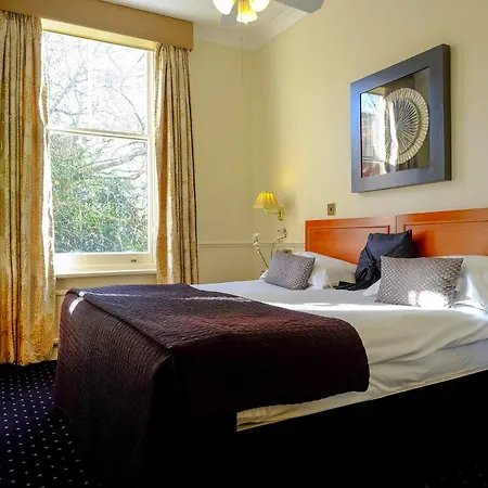 Collingham Serviced 4*