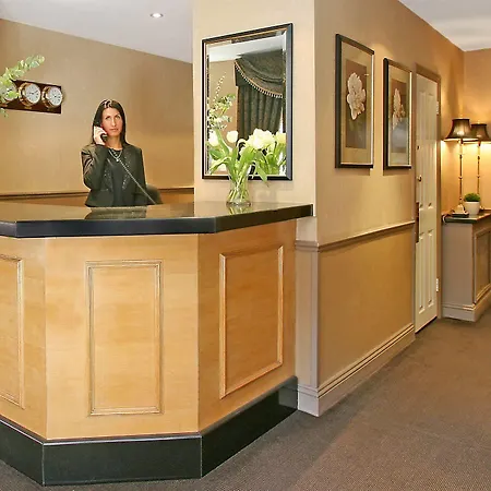 Collingham Serviced 4*