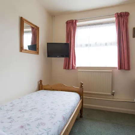 Oakwood Heathrow 2*