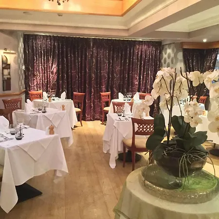 Hotel The Royal Chace