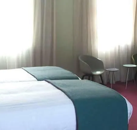 Signature Townhouse Hyde Park Hotel