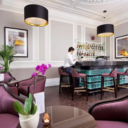 Fraser Queens Gate Aparthotel 4*