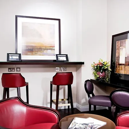 Fraser Queens Gate Aparthotel 4*