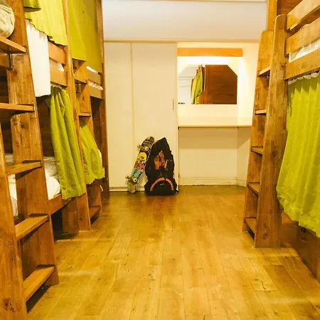 Hostal Palmers Hillspring At Willesden *