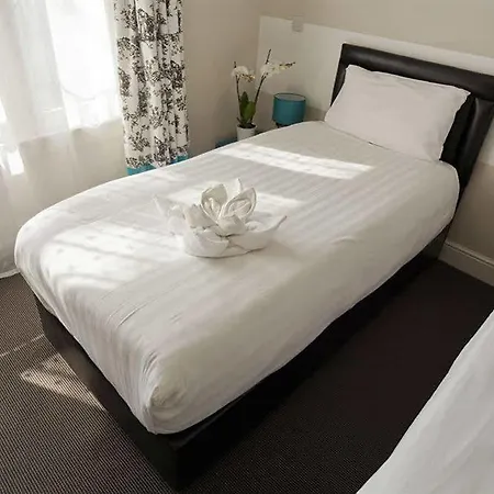 Hotel Nox Olympia 4*