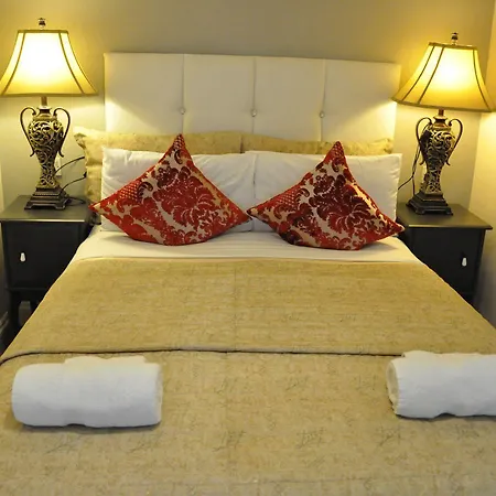 Piccolino Hyde Park 2*
