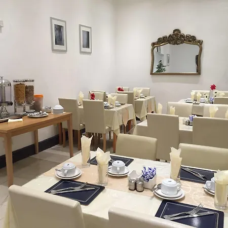 Oyo Firs London Heathrow Penzion
