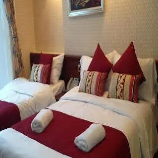 آفون فندق 2*