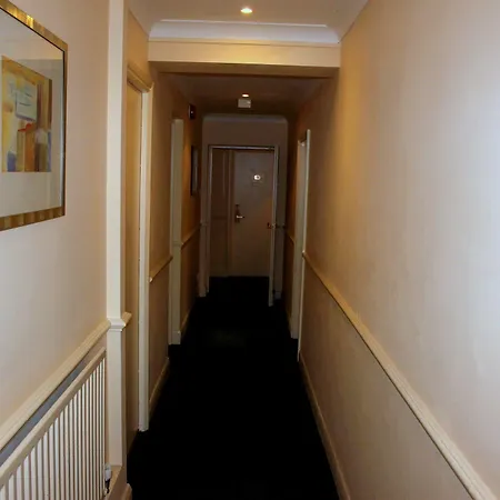 Hotel Heathrow 3*