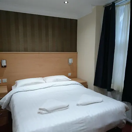 Hotel Mina House