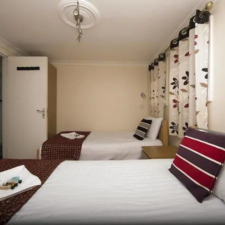 Royal By Saba Hotel 3*