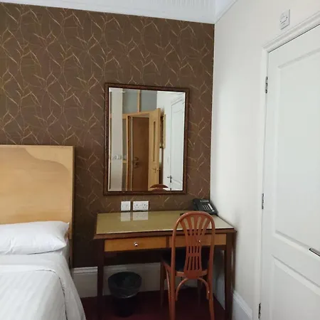 Mina House 2* London