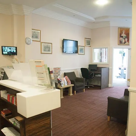Victoria Hotel