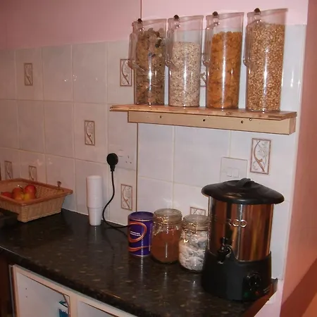 Oyo Bakers Victoria Hotel