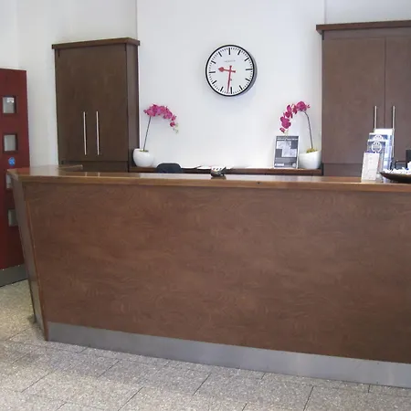Crestfield Hotel London