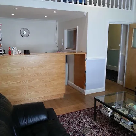 Hotel Melbourne House 3*