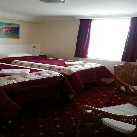 Melbourne House 3*