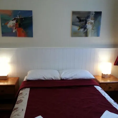 Melbourne House 3*