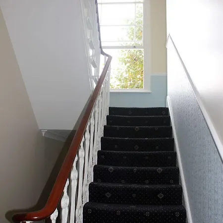 Melbourne House Hotel 3*