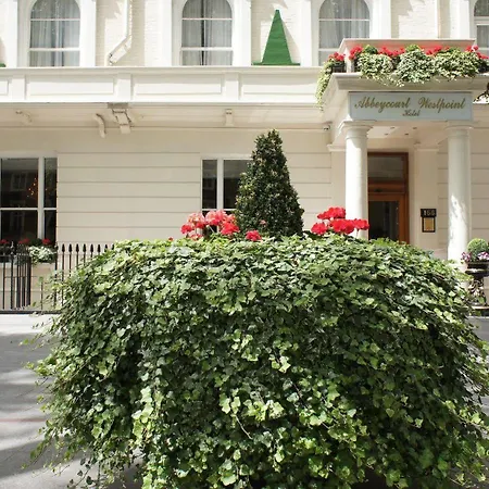 Westpoint Hotel 3*