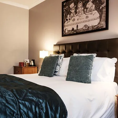 Hotel The Mad Hatter