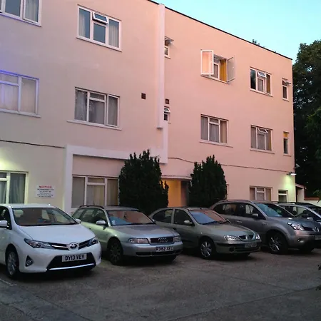 Acton Town Hotel London