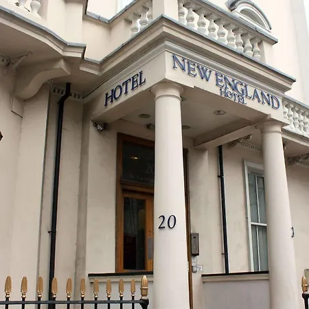 Oyo Townhouse New England, Victoria Hotell