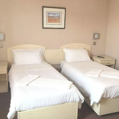Oyo Bostons Manor Hotel, Hanwell London 3*