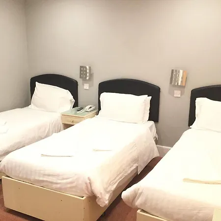 Oyo Bostons Manor Hotel, Hanwell London