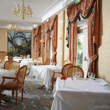 Coulsdon Manor And Golf Club *