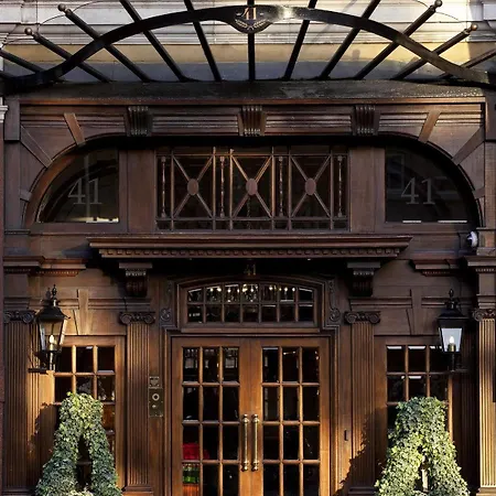 Hotel 41