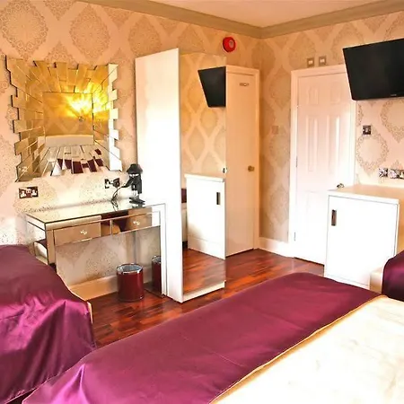 Crompton 4* Hounslow