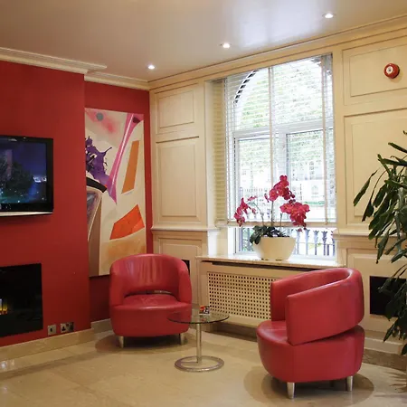 Howard Winchester Hotel 2*