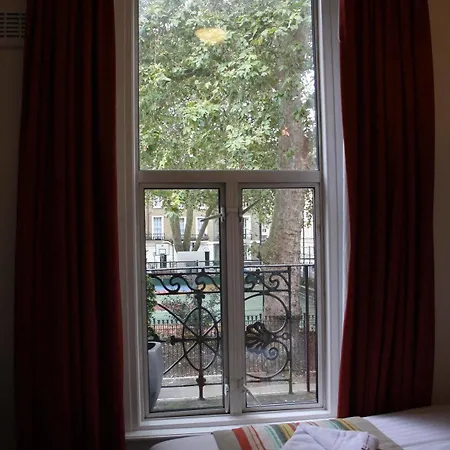 Howard Winchester Hotel