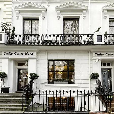 Tudor Court Londyn